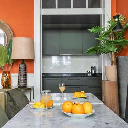 Plum Guide - From The Vine Apartment *